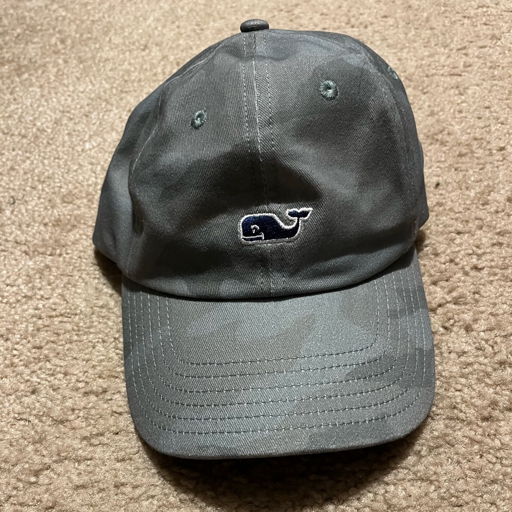 NWOT Vineyard Vines Camo Hat
